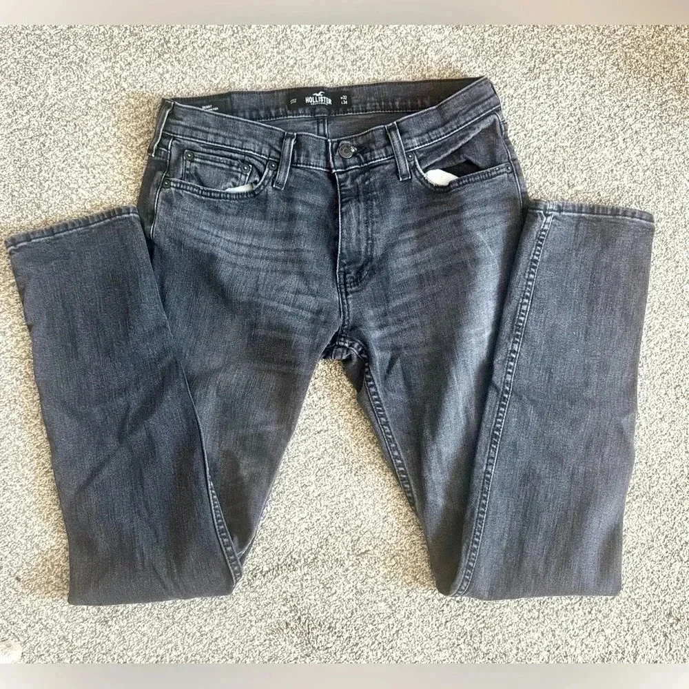 Hollister Jeans - Picture 1 of 3